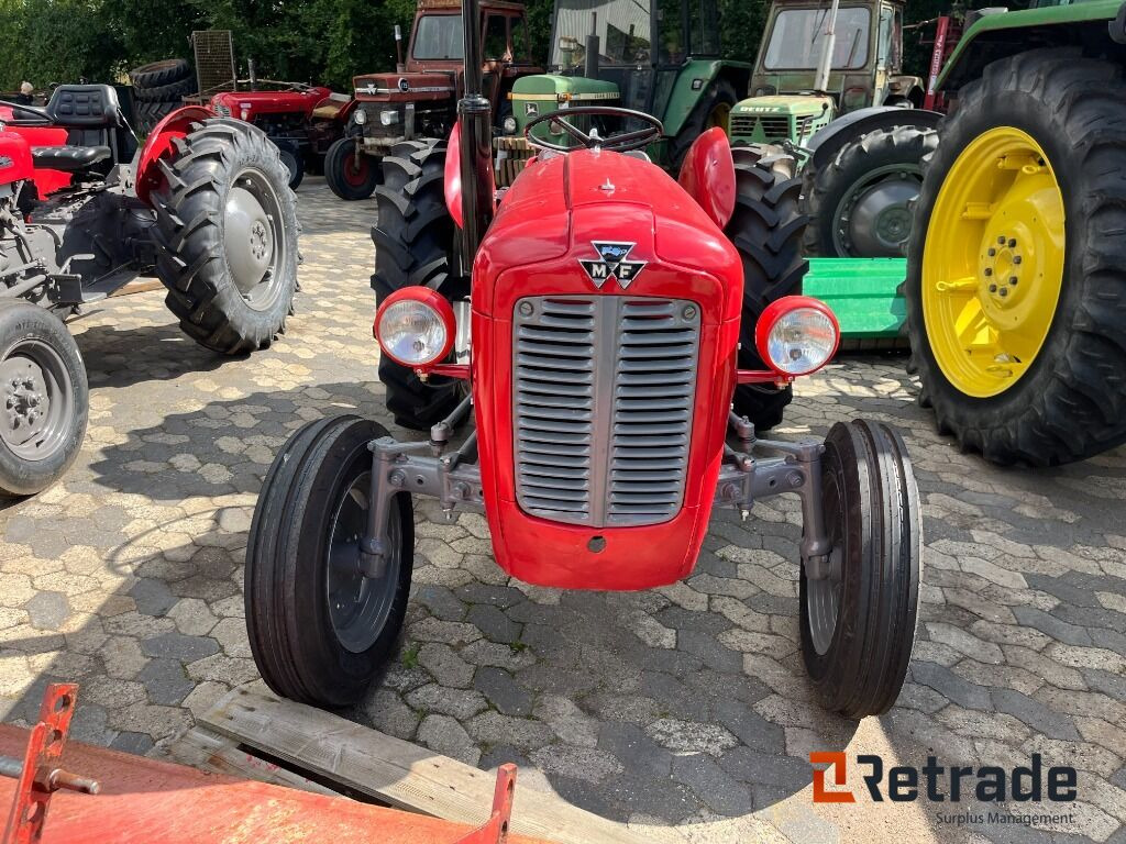 Traktor Massey Ferguson 35 - Трактор: слика 2 Traktor Massey Ferguson 35 - Трактор: слика 2