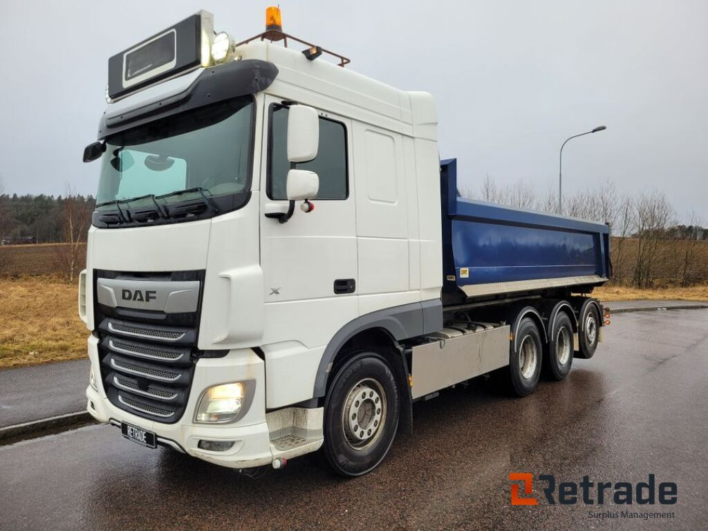 Tridem lastväxlare med flak Daf XF530 FAW Euro 6, låga mil -2022 - Кипер: слика 1 Tridem lastväxlare med flak Daf XF530 FAW Euro 6, låga mil -2022 - Кипер: слика 1