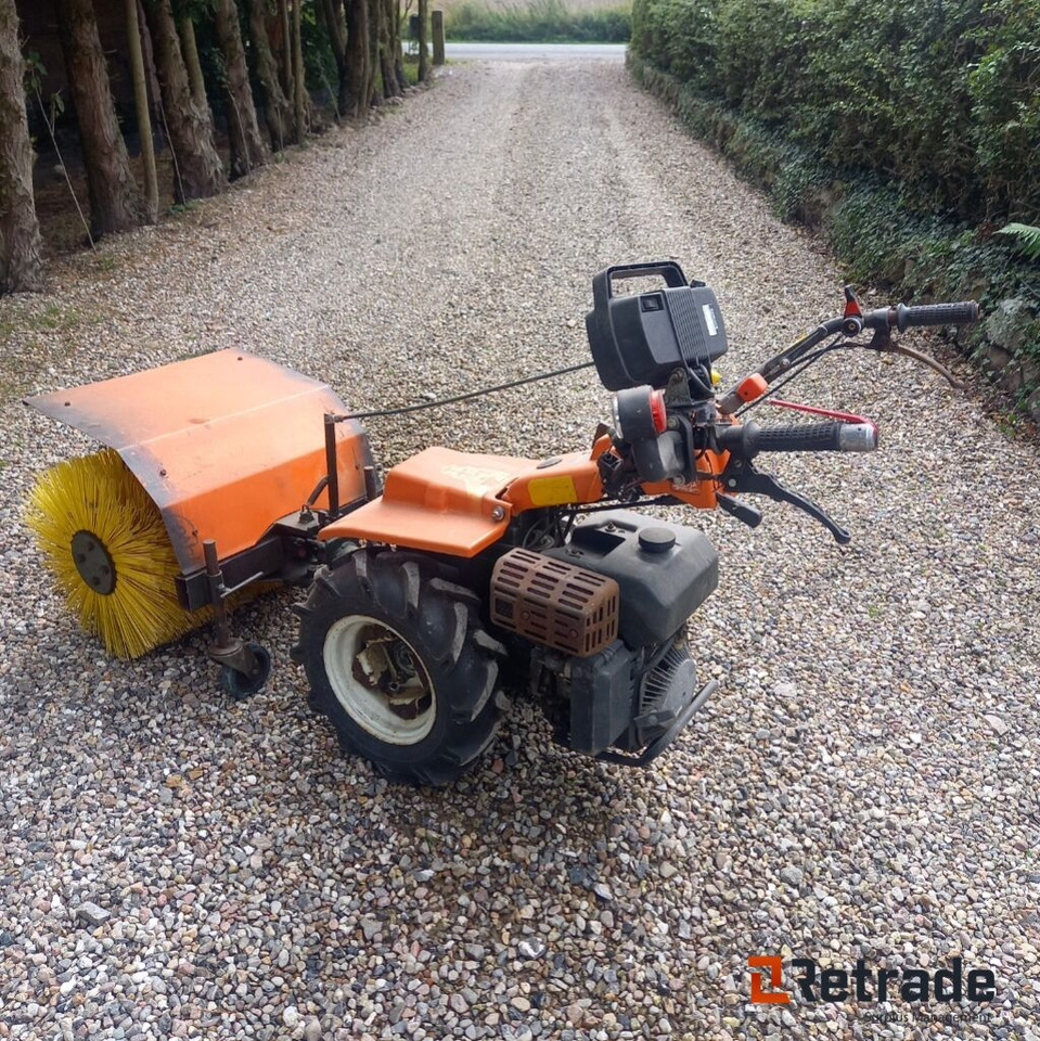 Goldoni FC85 DF Redskabsbærer / 2 hjulet traktor. - Земјоделска машина: слика 4 Goldoni FC85 DF Redskabsbærer / 2 hjulet traktor. - Земјоделска машина: слика 4