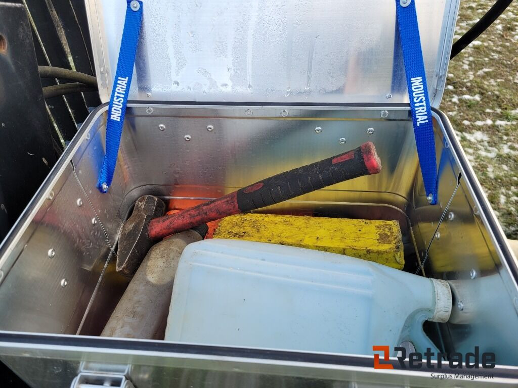 Земјоделска машина Skogsvagn Huggarvagn med kran Trejon Multiforest MF90: слика 40