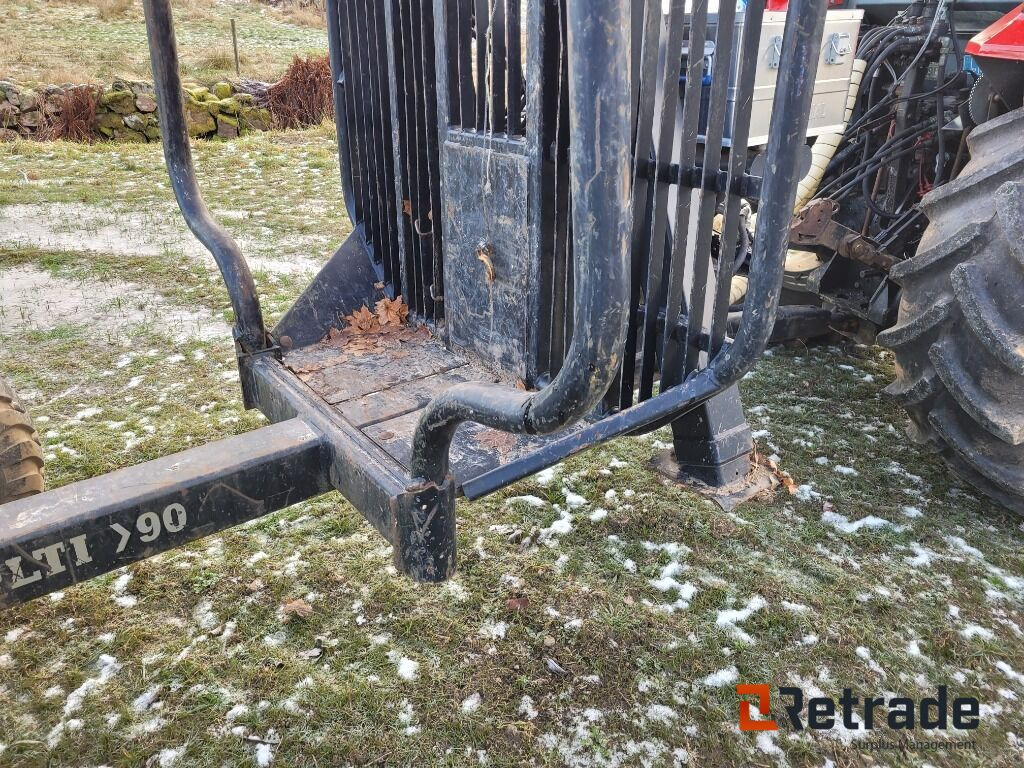 Земјоделска машина Skogsvagn Huggarvagn med kran Trejon Multiforest MF90: слика 36