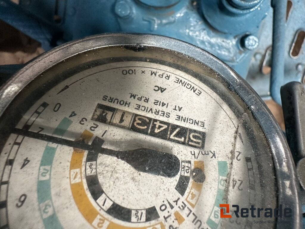 Super Dexta traktor - Земјоделска машина: слика 4 Super Dexta traktor - Земјоделска машина: слика 4