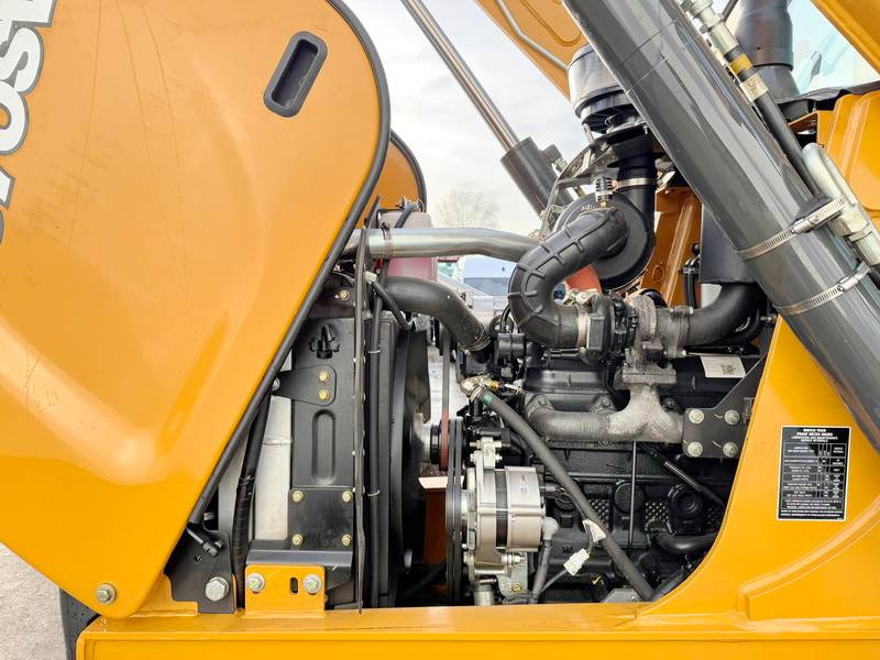Нов Ровокопач Case 570SV 4WD - 4/1 Bucket / Telescopic Boom / AC: слика 19
