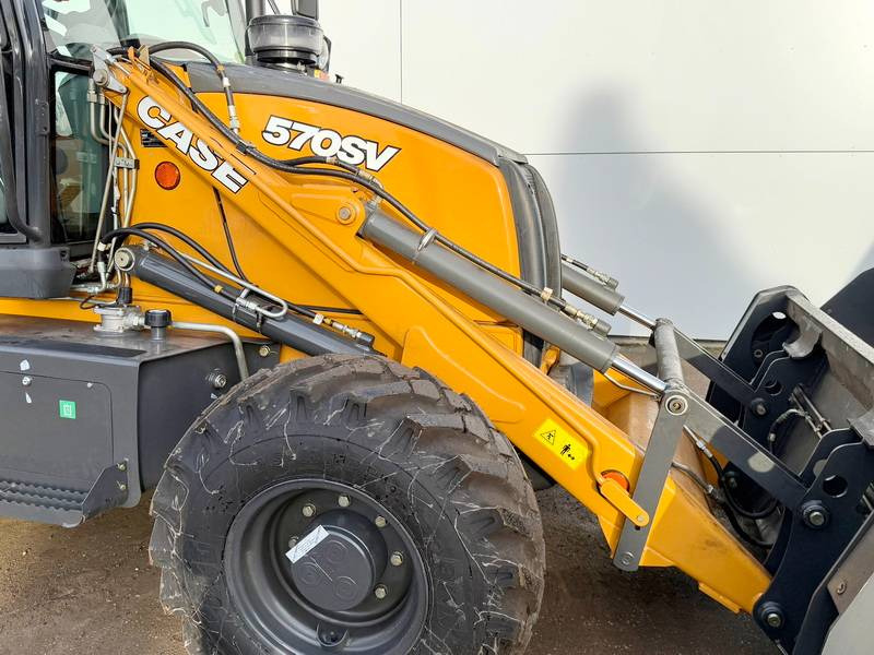 Нов Ровокопач Case 570SV 4WD - 4/1 Bucket / Telescopic Boom / AC: слика 13