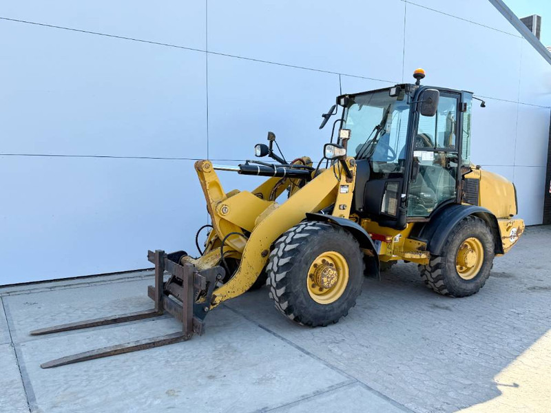 Cat 906H - Automatic Greasing / Quick Coupler - Натоварувач на тркала: слика 2 Cat 906H - Automatic Greasing / Quick Coupler - Натоварувач на тркала: слика 2