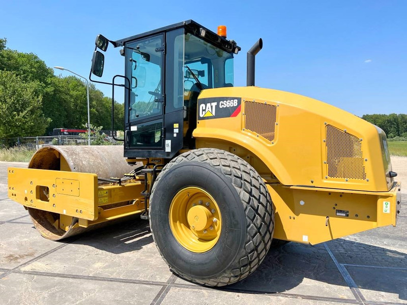 Cat CS66B - Excellent Condition / Low Hours / CE - Ваљак: слика 3 Cat CS66B - Excellent Condition / Low Hours / CE - Ваљак: слика 3