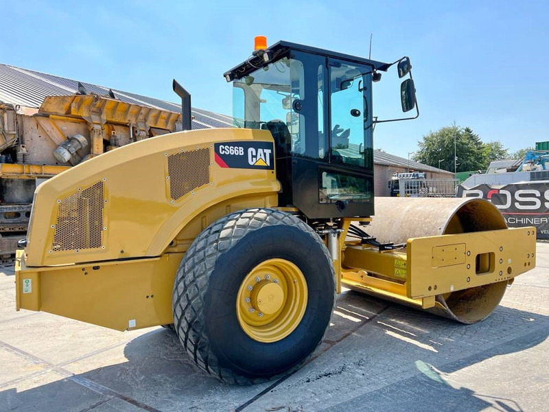 Cat CS66B - Excellent Condition / Low Hours / CE - Ваљак: слика 5 Cat CS66B - Excellent Condition / Low Hours / CE - Ваљак: слика 5