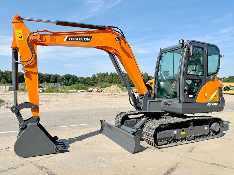 Doosan DX60E-10N NEW! - Мини багер: слика 2 Doosan DX60E-10N NEW! - Мини багер: слика 2