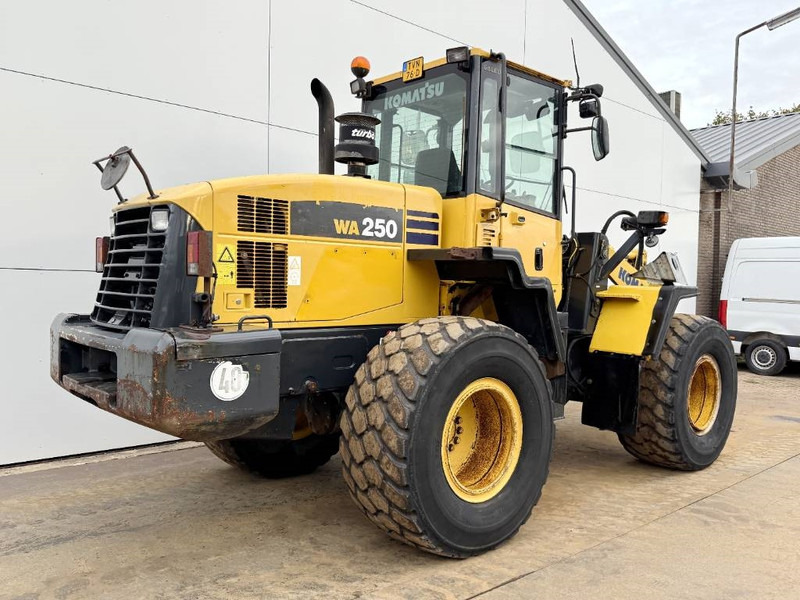Komatsu WA250-5 - Dutch Machine / 3rd Function / Auto Lube - Натоварувач на тркала: слика 5 Komatsu WA250-5 - Dutch Machine / 3rd Function / Auto Lube - Натоварувач на тркала: слика 5