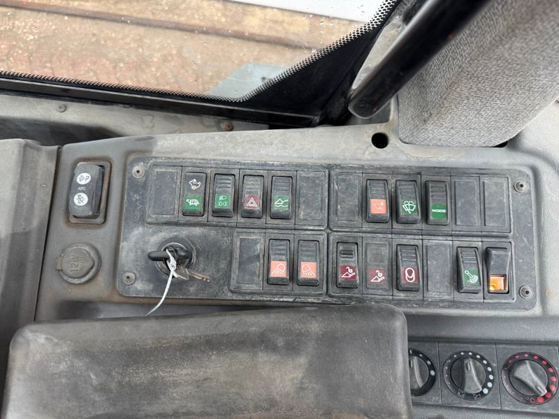 Натоварувач на тркала Liebherr L509 Stereo - German Machine / Automatic Greasing: слика 11 Натоварувач на тркала Liebherr L509 Stereo - German Machine / Automatic Greasing: слика 11