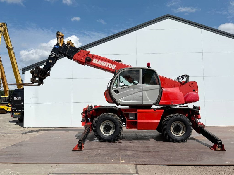 Manitou MRT2150+ Privilege - 4x4x4 / Crab Mode - Телескопски ракувач: слика 2 Manitou MRT2150+ Privilege - 4x4x4 / Crab Mode - Телескопски ракувач: слика 2