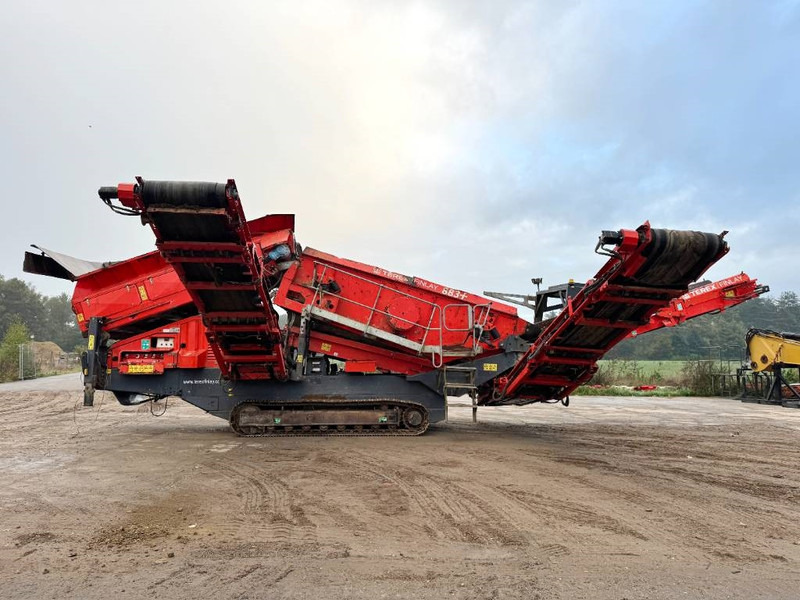 Terex Finlay 883+ - Top Condition! Automatic Greasing - Градежно сито: слика 2 Terex Finlay 883+ - Top Condition! Automatic Greasing - Градежно сито: слика 2