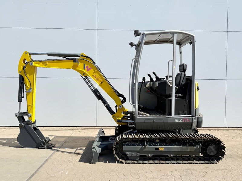 WACKER NEUSON EZ26 Zero Tail - Hammer Lines / Trench Bucket - Мини багер: слика 1 WACKER NEUSON EZ26 Zero Tail - Hammer Lines / Trench Bucket - Мини багер: слика 1