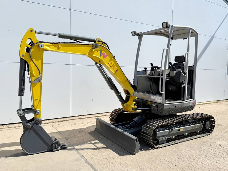 WACKER NEUSON EZ26 Zero Tail - Hammer Lines / Trench Bucket - Мини багер: слика 2 WACKER NEUSON EZ26 Zero Tail - Hammer Lines / Trench Bucket - Мини багер: слика 2
