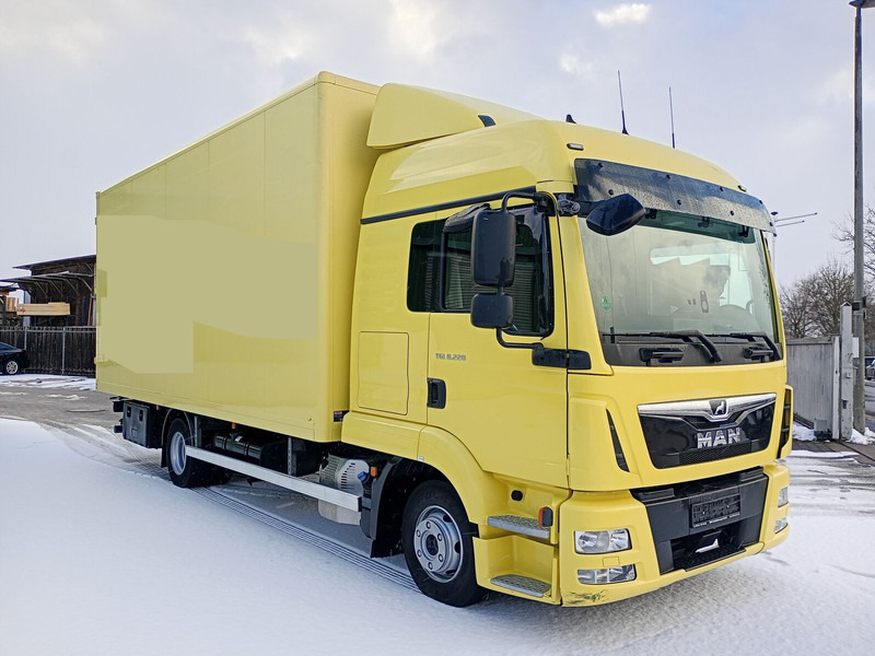 MAN Koffer 8.220 TGL Euro 6 2X Schlafplatz AHK - Камион сандучар: слика 2 MAN Koffer 8.220 TGL Euro 6 2X Schlafplatz AHK - Камион сандучар: слика 2