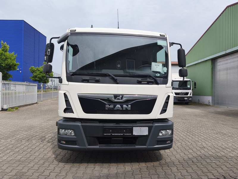 MAN TGL 8.190 Koffer gFH AHK LBW Euro 6 4x2 (11) - Камион сандучар: слика 3 MAN TGL 8.190 Koffer gFH AHK LBW Euro 6 4x2 (11) - Камион сандучар: слика 3