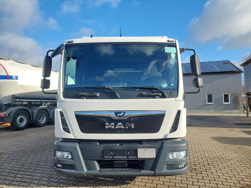 MAN TGL 8.190 L gFH Koffer LBW AHK (25) TÜV NEU - Камион сандучар: слика 3 MAN TGL 8.190 L gFH Koffer LBW AHK (25) TÜV NEU - Камион сандучар: слика 3
