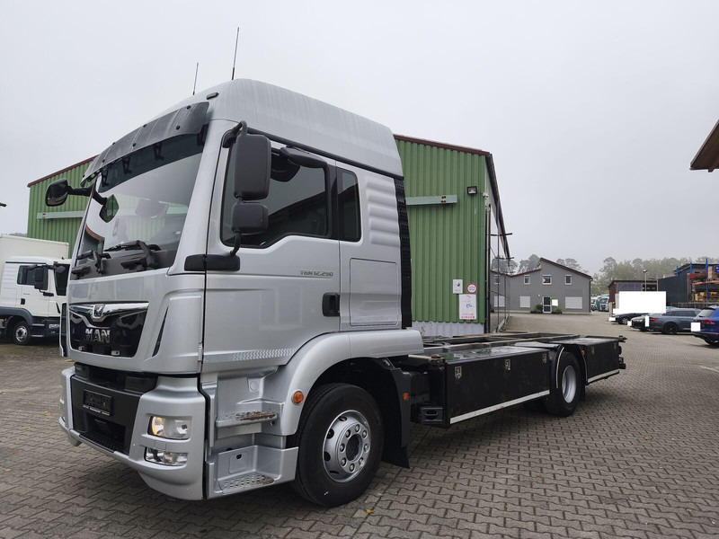 MAN TGM 12.290 BDF Euro 6 4x2 AHK (36) - Камион со кабинска шасија: слика 1 MAN TGM 12.290 BDF Euro 6 4x2 AHK (36) - Камион со кабинска шасија: слика 1