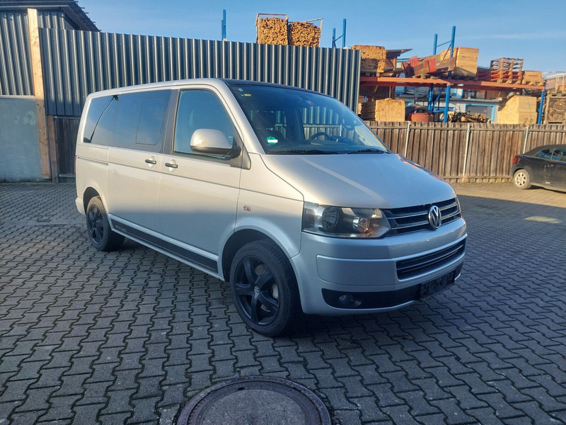 Volkswagen Transporter Multivan AHK Doppelklima Tisch Leder 7-Sitzer - Минибус, Патничко комбе: слика 2 Volkswagen Transporter Multivan AHK Doppelklima Tisch Leder 7-Sitzer - Минибус, Патничко комбе: слика 2