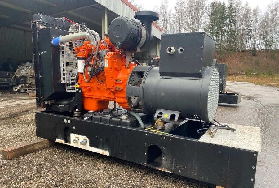 Diversen ECP34 2S4 - Iveco Engine,126kVA,New oils, filters, Mecc Alte ECP34 2S4 - Iveco Engine,126kVA,New oils, filters, Like New - Генераторска поставка: слика 1 Diversen ECP34 2S4 - Iveco Engine,126kVA,New oils, filters, Mecc Alte ECP34 2S4 - Iveco Engine,126kVA,New oils, filters, Like New - Генераторска поставка: слика 1