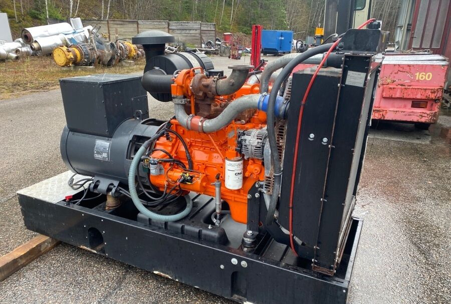 Diversen ECP34 2S4 - Iveco Engine,126kVA,New oils, filters, Mecc Alte ECP34 2S4 - Iveco Engine,126kVA,New oils, filters, Like New - Генераторска поставка: слика 2 Diversen ECP34 2S4 - Iveco Engine,126kVA,New oils, filters, Mecc Alte ECP34 2S4 - Iveco Engine,126kVA,New oils, filters, Like New - Генераторска поставка: слика 2