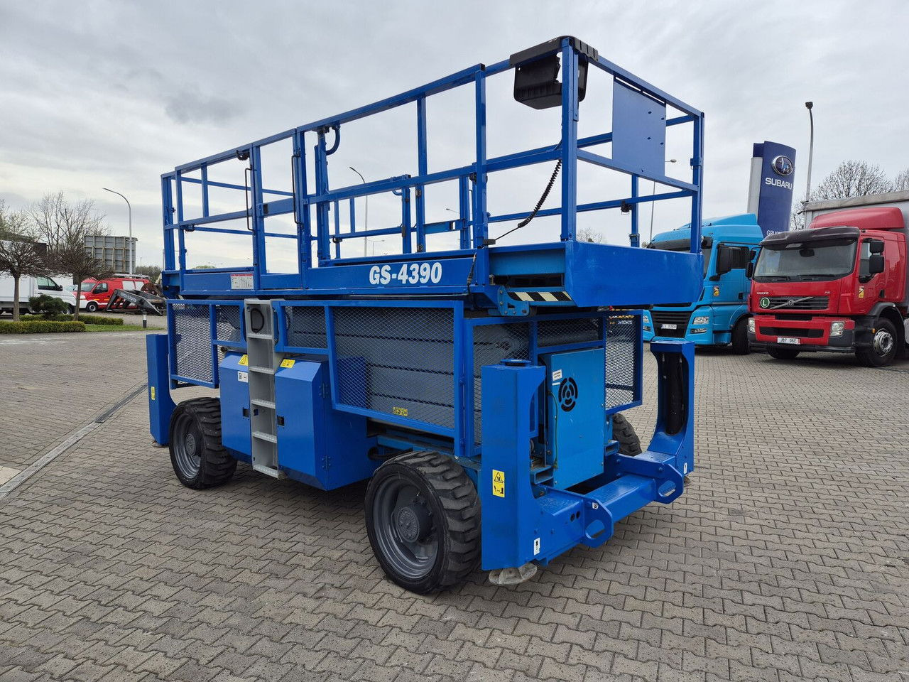 Genie GS 4390 / 15M High / 680KG Load / 1 Owner / Servic ED - Кревач ножица: слика 2 Genie GS 4390 / 15M High / 680KG Load / 1 Owner / Servic ED - Кревач ножица: слика 2