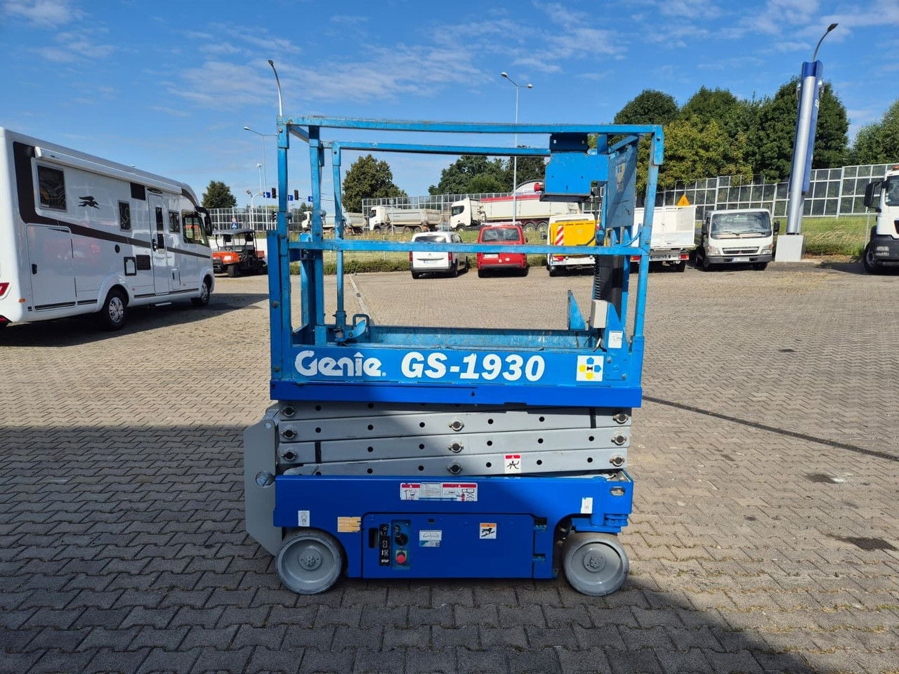 Genie GS1930 / 4X4 / 1 Owner / Serviced - Кревач ножица: слика 5 Genie GS1930 / 4X4 / 1 Owner / Serviced - Кревач ножица: слика 5