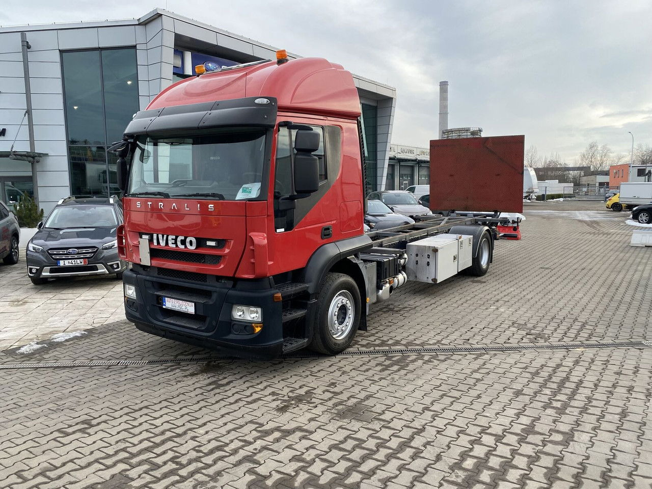 IVECO Stralis 360 AT 190 / Euro 5 / NEW Service / Long Frame - Камион со кабинска шасија: слика 1 IVECO Stralis 360 AT 190 / Euro 5 / NEW Service / Long Frame - Камион со кабинска шасија: слика 1