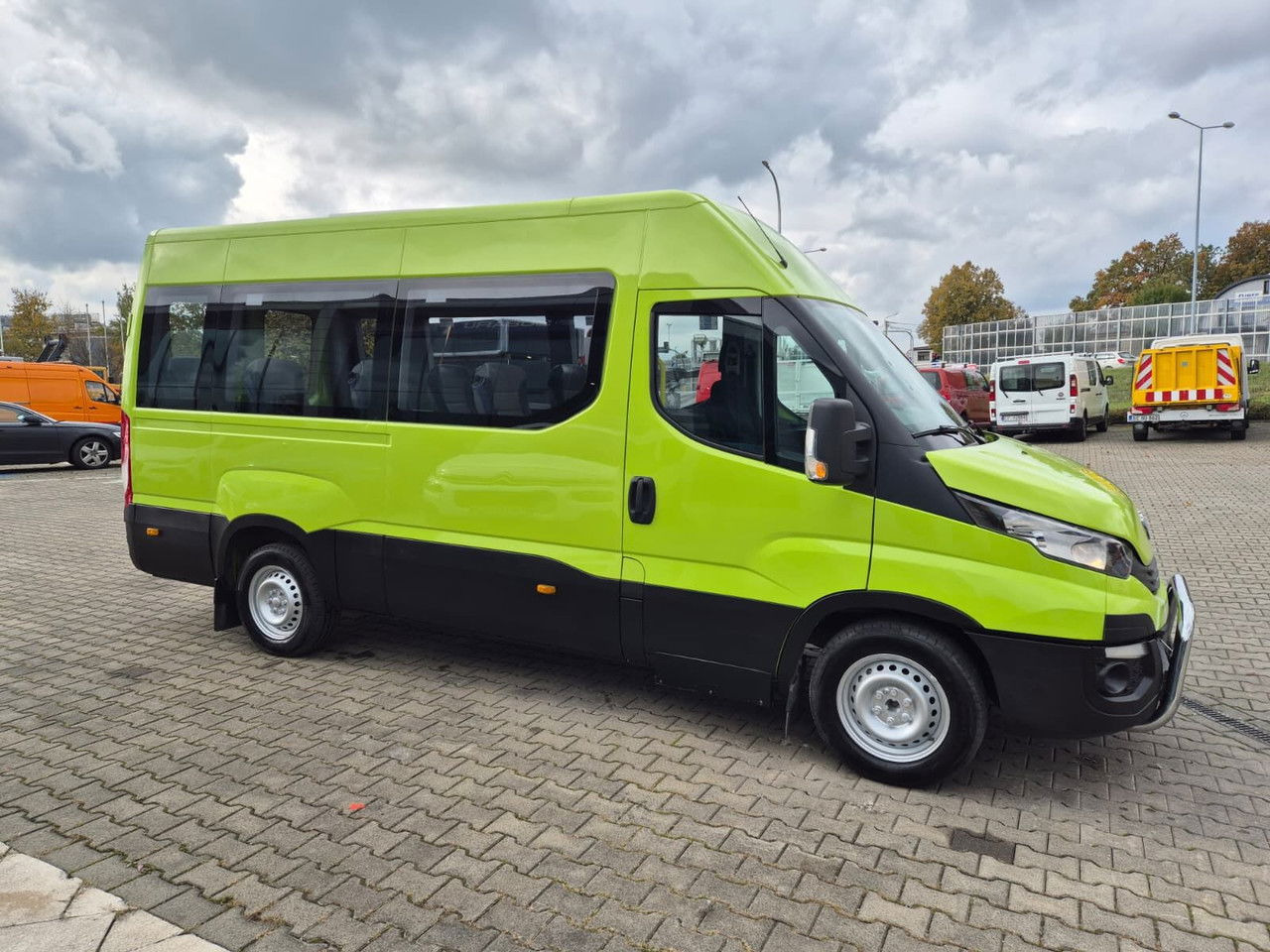 Iveco Daily 35S12 Hi-Matic - Минибус, Патничко комбе: слика 5 Iveco Daily 35S12 Hi-Matic - Минибус, Патничко комбе: слика 5
