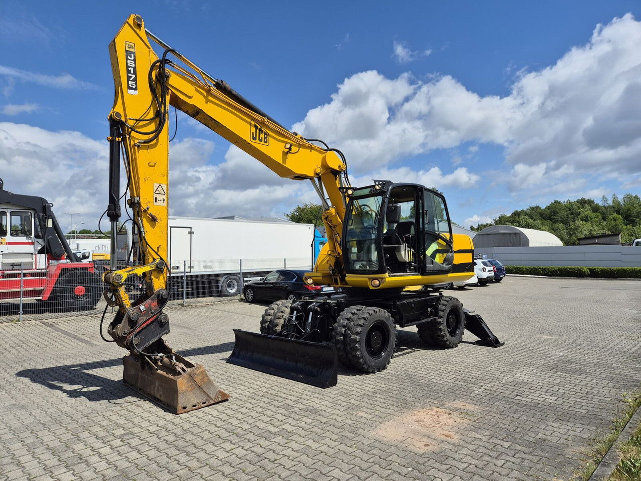 JCB JS 175 W / NEW Tire / 1 Owner / Serviced - Багер на тркала: слика 3 JCB JS 175 W / NEW Tire / 1 Owner / Serviced - Багер на тркала: слика 3