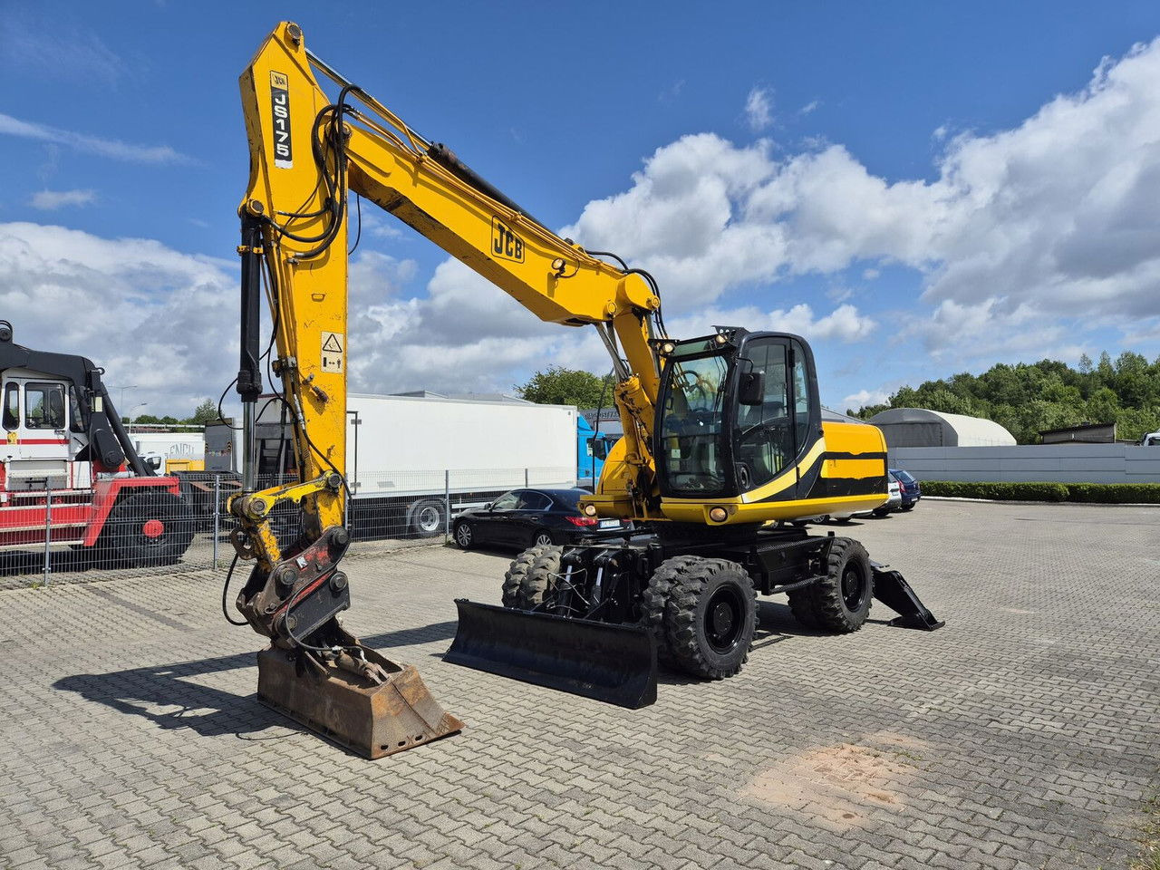 JCB JS 175 W / NEW Tire / 1 Owner / Serviced - Багер на тркала: слика 4 JCB JS 175 W / NEW Tire / 1 Owner / Serviced - Багер на тркала: слика 4