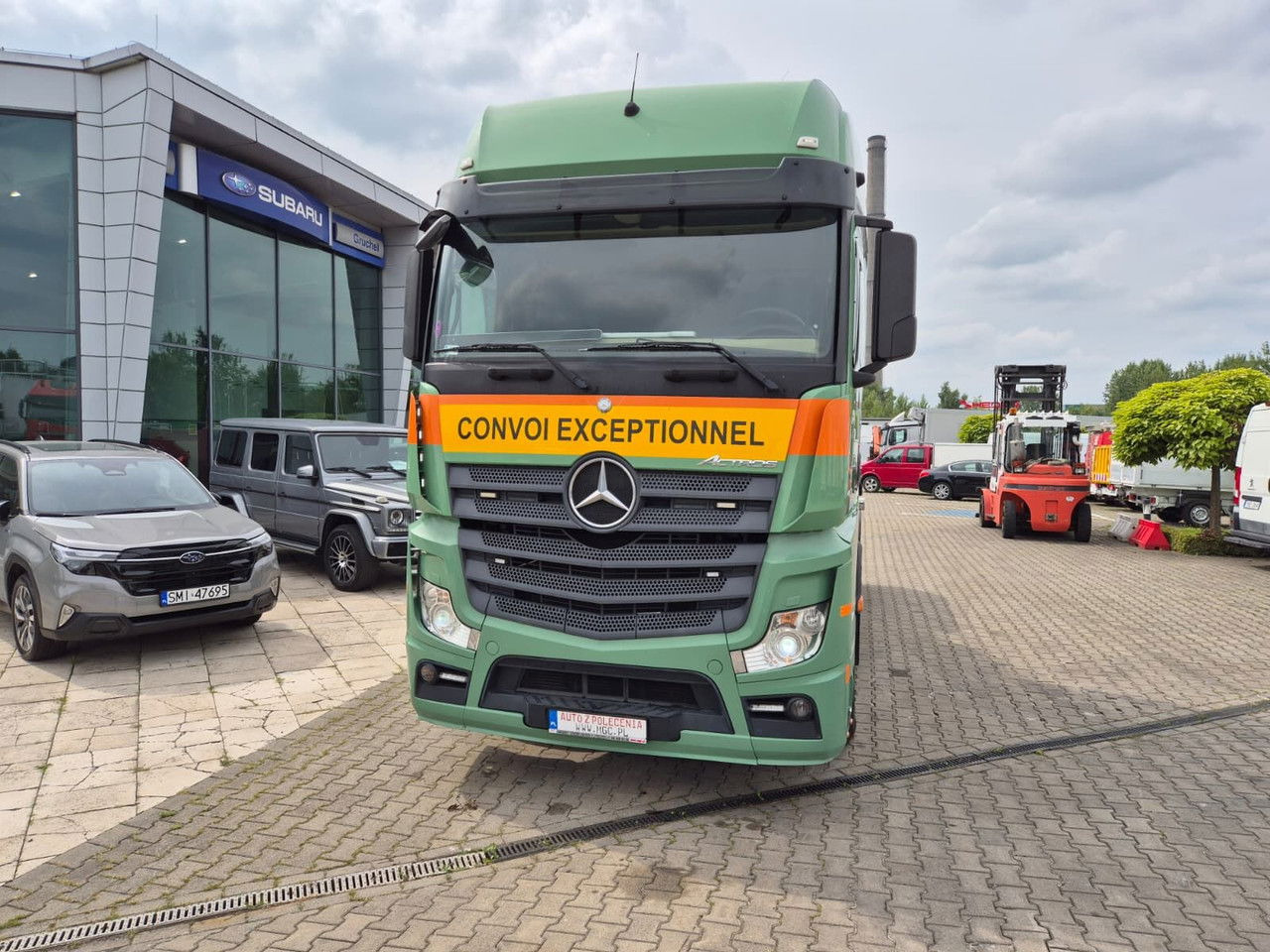 Mercedes-Benz Actros 4163 8X4 / 1 Owner / LOW KM / Super Condition - Камион влекач: слика 3 Mercedes-Benz Actros 4163 8X4 / 1 Owner / LOW KM / Super Condition - Камион влекач: слика 3