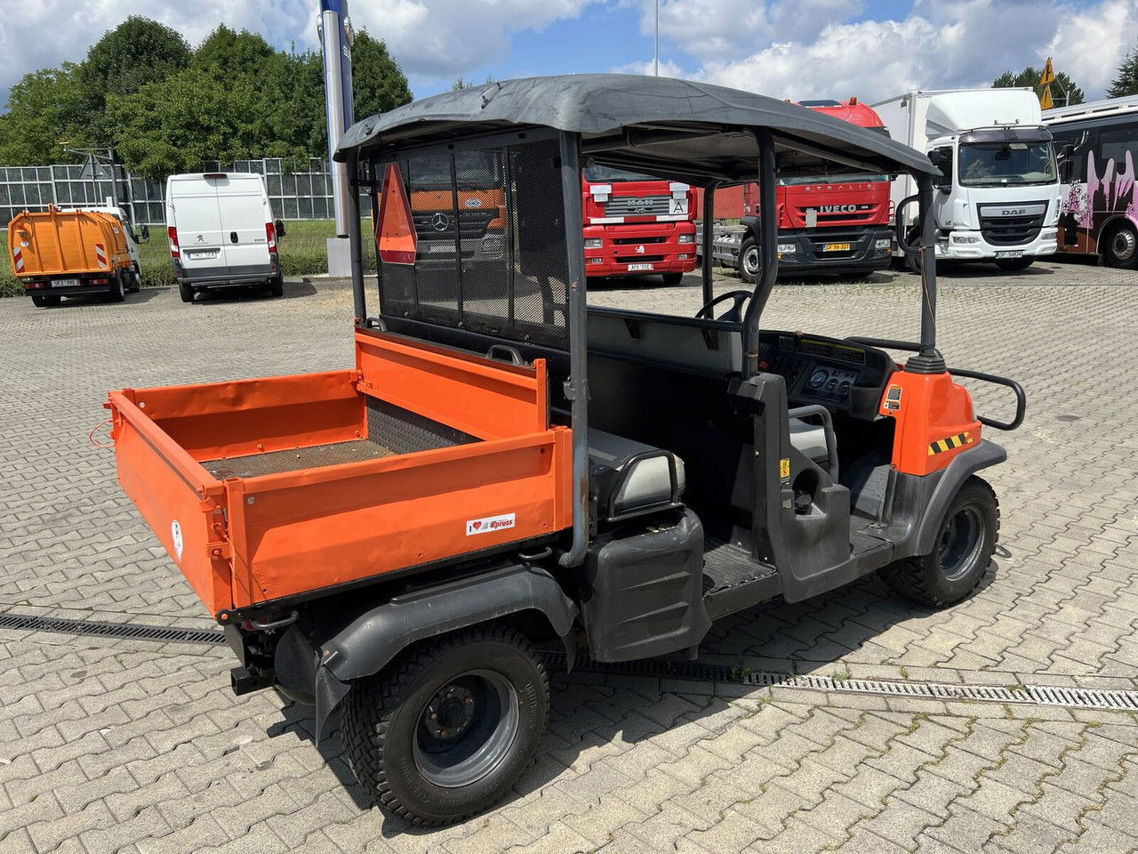 Kubota RTV 1140 / Double cabin + tipper/ 4X4 / Chepper P RTV 1140 / Double cabin + tipper/ 4X4 / Chepper Price - Сетеренско возило/ Квад: слика 5 Kubota RTV 1140 / Double cabin + tipper/ 4X4 / Chepper P RTV 1140 / Double cabin + tipper/ 4X4 / Chepper Price - Сетеренско возило/ Квад: слика 5