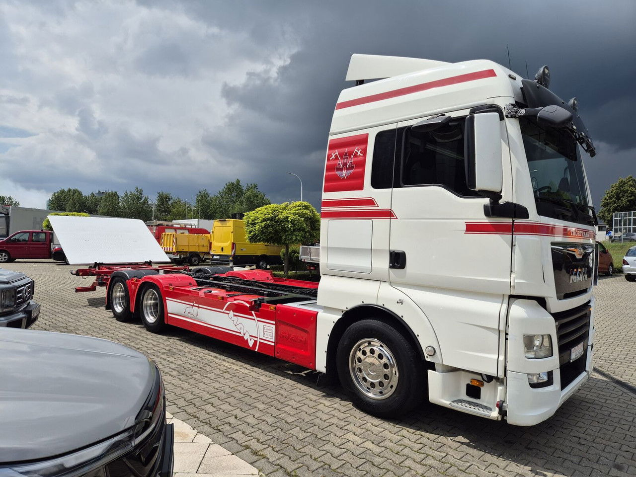 MAN TGX 28 28.420 , 6x2-2 LL / Trailer HFR KM 20 / 1 Owner / E6 /Techni - Транспортер на контејнер/ Камион со променливо тело: слика 5 MAN TGX 28 28.420 , 6x2-2 LL / Trailer HFR KM 20 / 1 Owner / E6 /Techni - Транспортер на контејнер/ Камион со променливо тело: слика 5