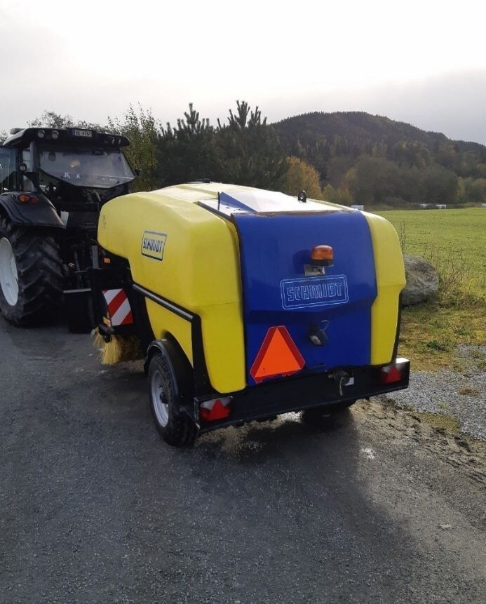 Schmidt TSS 122, Like NEW, Only 203 hours, up to 40KM/h - Transport all - Возило за метење: слика 3 Schmidt TSS 122, Like NEW, Only 203 hours, up to 40KM/h - Transport all - Возило за метење: слика 3
