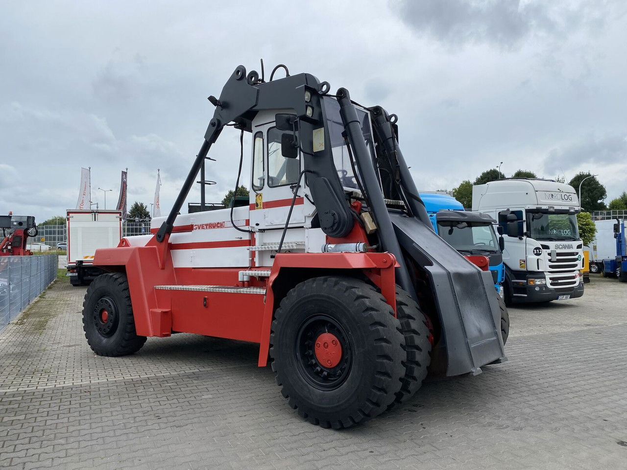Сложувачки досегнувач Svetruck TMF 12/9 HB / 1 Owner / Elme Spreader / Wood LOG A RM: слика 9