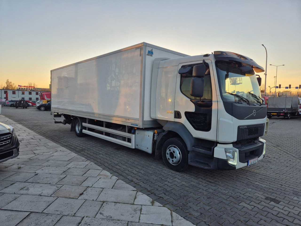 Volvo FL 240 - Камион ладилник: слика 5 Volvo FL 240 - Камион ладилник: слика 5