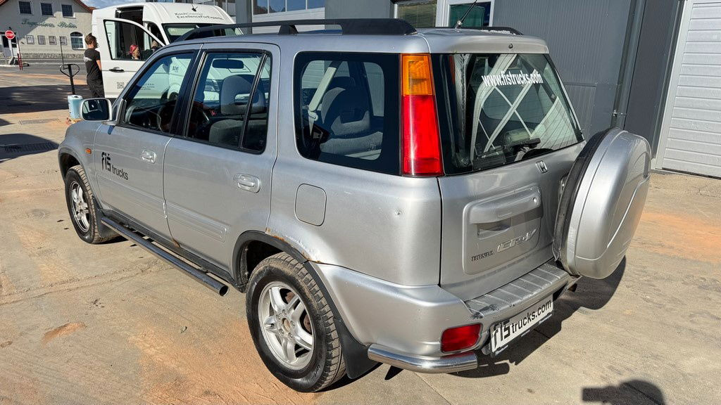 Honda CRV 2.0 - Petrol - AIR Condition - 5 Doors - SUV: слика 5 Honda CRV 2.0 - Petrol - AIR Condition - 5 Doors - SUV: слика 5