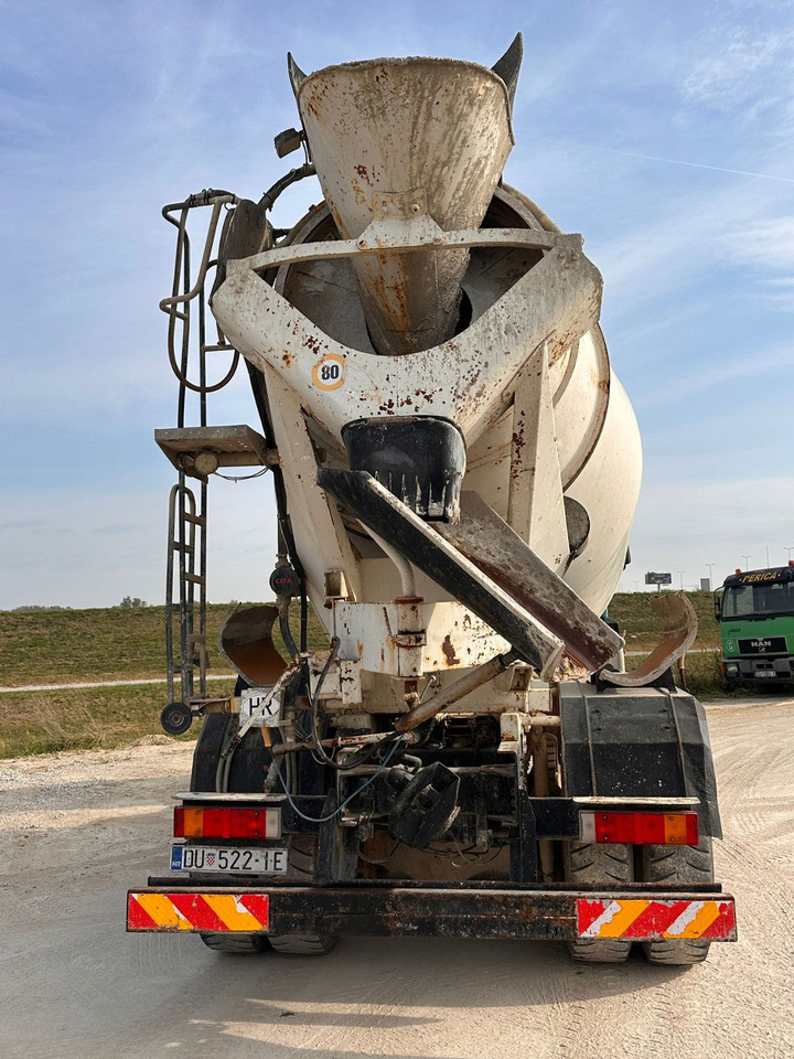 Iveco Eurotrakker 260E35W 6x6 mixer - 7m3 - Камион миксер за бетон: слика 4 Iveco Eurotrakker 260E35W 6x6 mixer - 7m3 - Камион миксер за бетон: слика 4