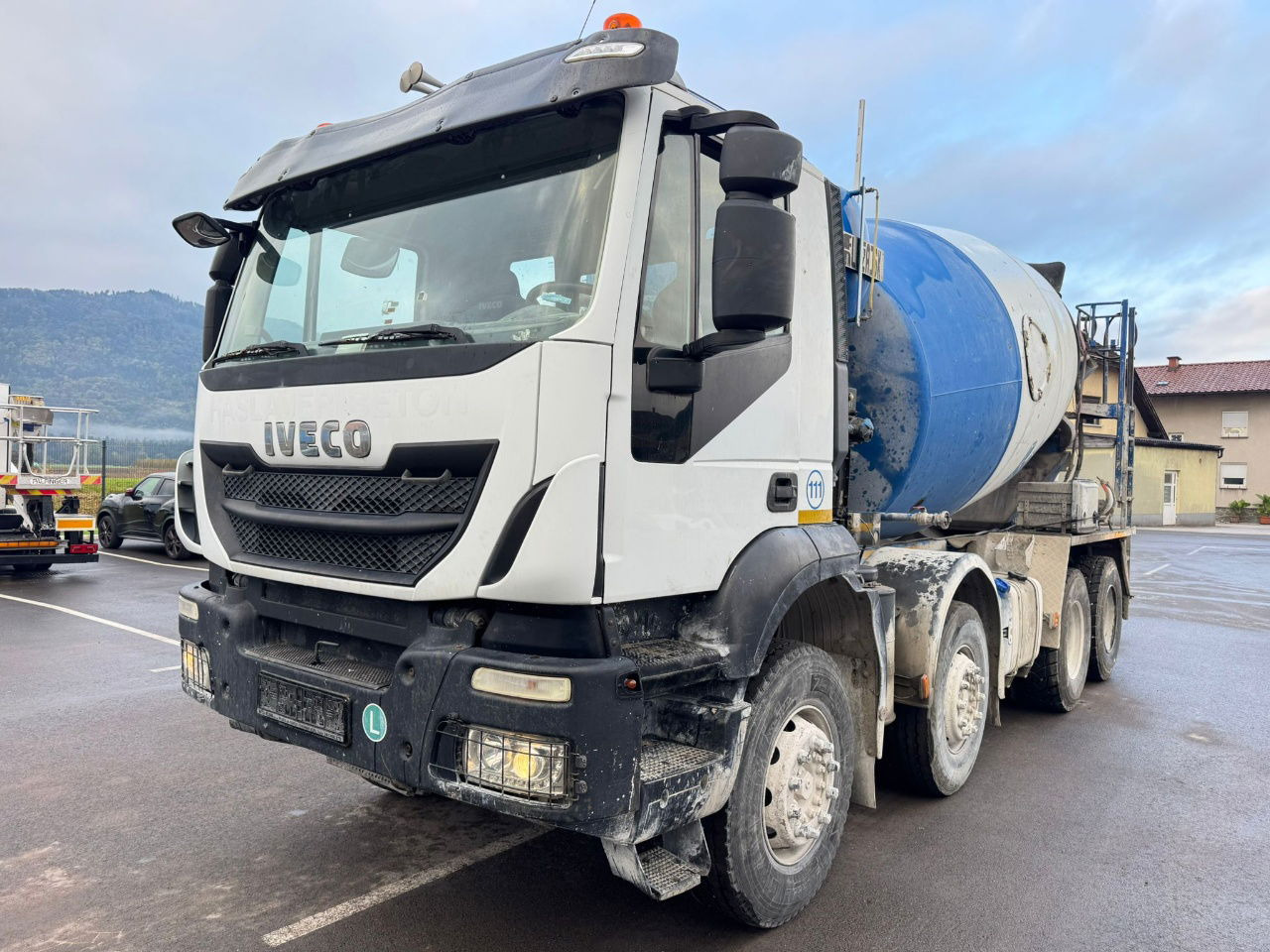 Iveco Trakker AD340TB45 8x4 mixer 10m3 - Камион миксер за бетон: слика 1 Iveco Trakker AD340TB45 8x4 mixer 10m3 - Камион миксер за бетон: слика 1