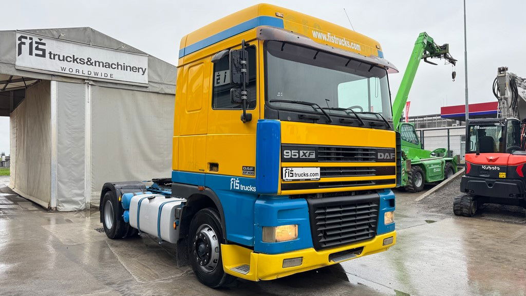 DAF XF 95.430 4x2 tractor unit - euro 3 - Камион влекач: слика 3 DAF XF 95.430 4x2 tractor unit - euro 3 - Камион влекач: слика 3