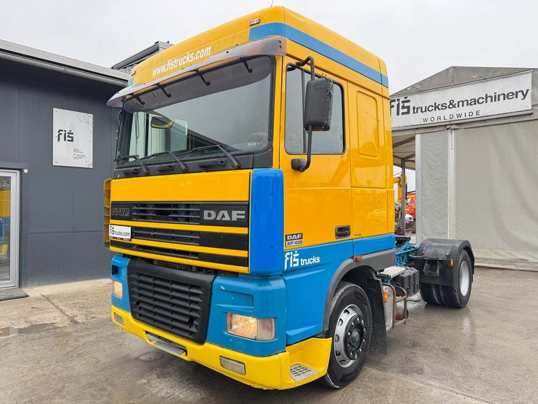 DAF XF 95.430 4x2 tractor unit - euro 3 - Камион влекач: слика 1 DAF XF 95.430 4x2 tractor unit - euro 3 - Камион влекач: слика 1