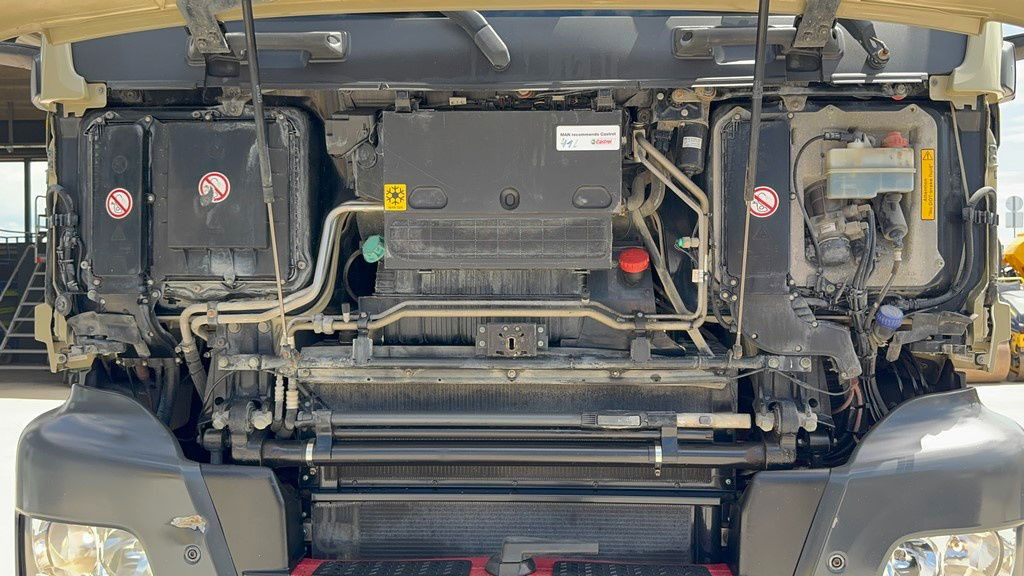 Камион влекач MAN TGS 18.480 4X4 tractor unit - tipper hydraulics: слика 16