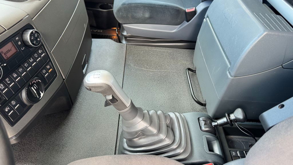 Камион влекач MAN TGS 18.480 4X4 tractor unit - tipper hydraulics: слика 26