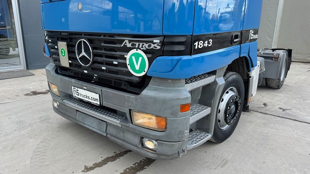 Mercedes-Benz Actros 1843 LS 4x2 tractor unit - air condition - Камион влекач: слика 2 Mercedes-Benz Actros 1843 LS 4x2 tractor unit - air condition - Камион влекач: слика 2