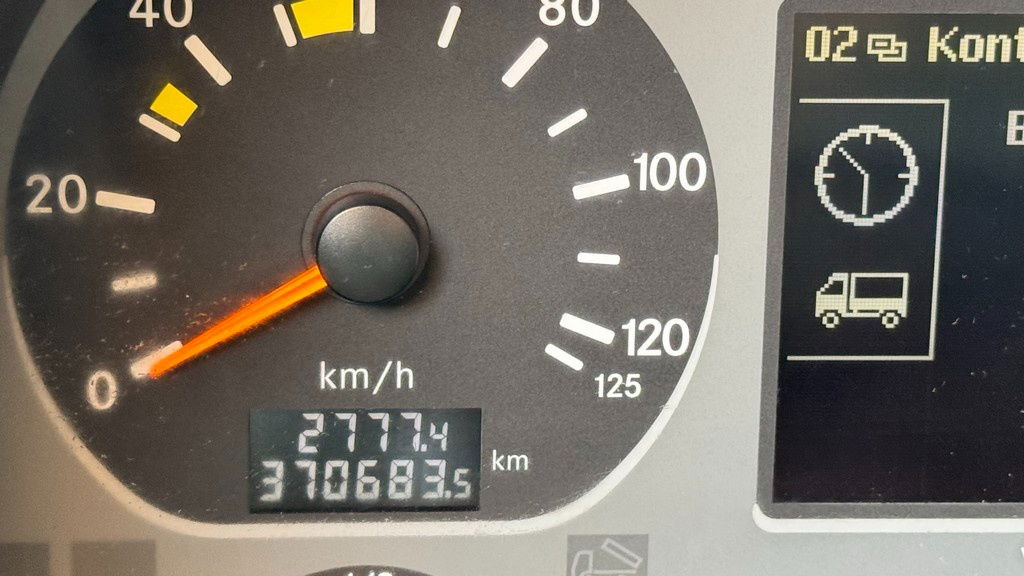 Камион влекач Mercedes-Benz Actros 1844 LS 4x2 tractor unit - clutch: слика 16