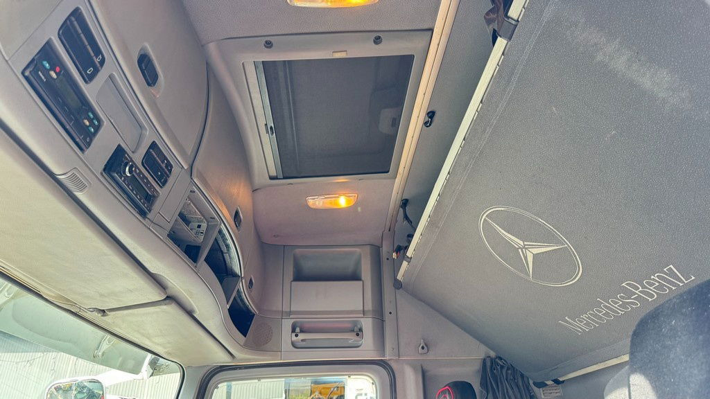 Камион влекач Mercedes-Benz Actros 1844 LS 4x2 tractor unit - clutch: слика 12