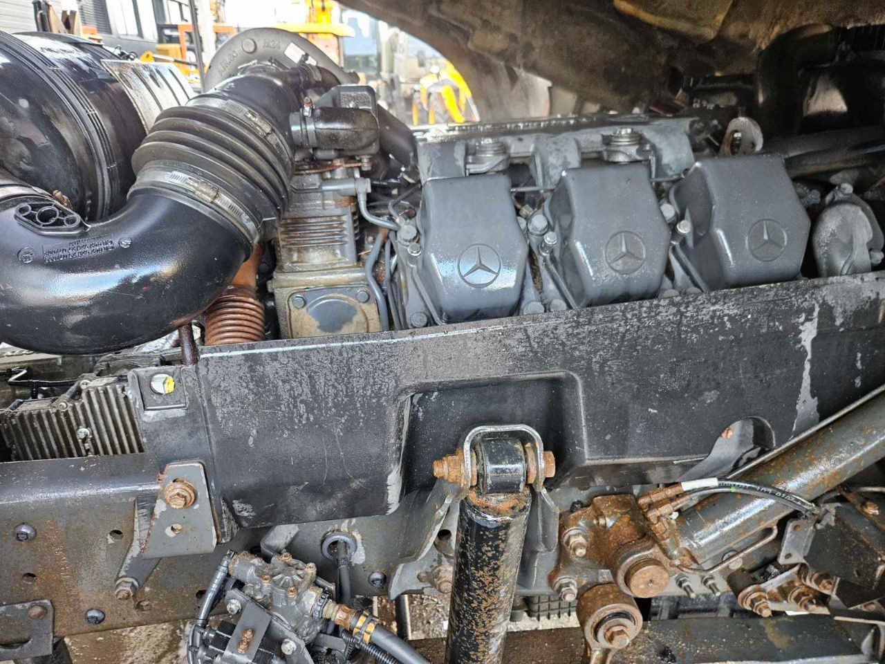 Камион влекач Mercedes-Benz Actros 3346 S 6X4 Tractor Unit - Complete Spring: слика 19