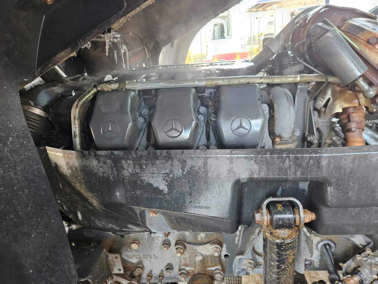 Камион влекач Mercedes-Benz Actros 3346 S 6X4 Tractor Unit - Complete Spring: слика 20