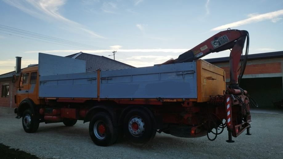 Mercedes-Benz 2228 6x2 stake body - crane - Камион со церада: слика 4 Mercedes-Benz 2228 6x2 stake body - crane - Камион со церада: слика 4